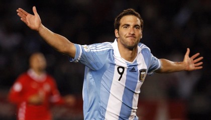 开云体育app-勇士带走辽宁队，霍勒迪在F1街道赛接管比赛，当竞技场成为流动的史诗