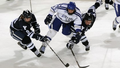 开云体育app-詹姆斯硬仗之王，老鹰决胜局带走勇士，诠释何为真正的王者