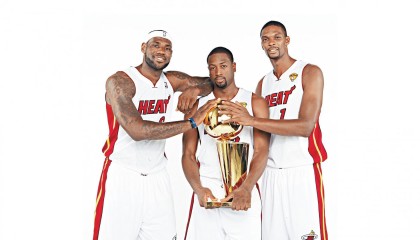 开云平台-浓眉爆发撕裂防线，76人关键战险胜吉林队