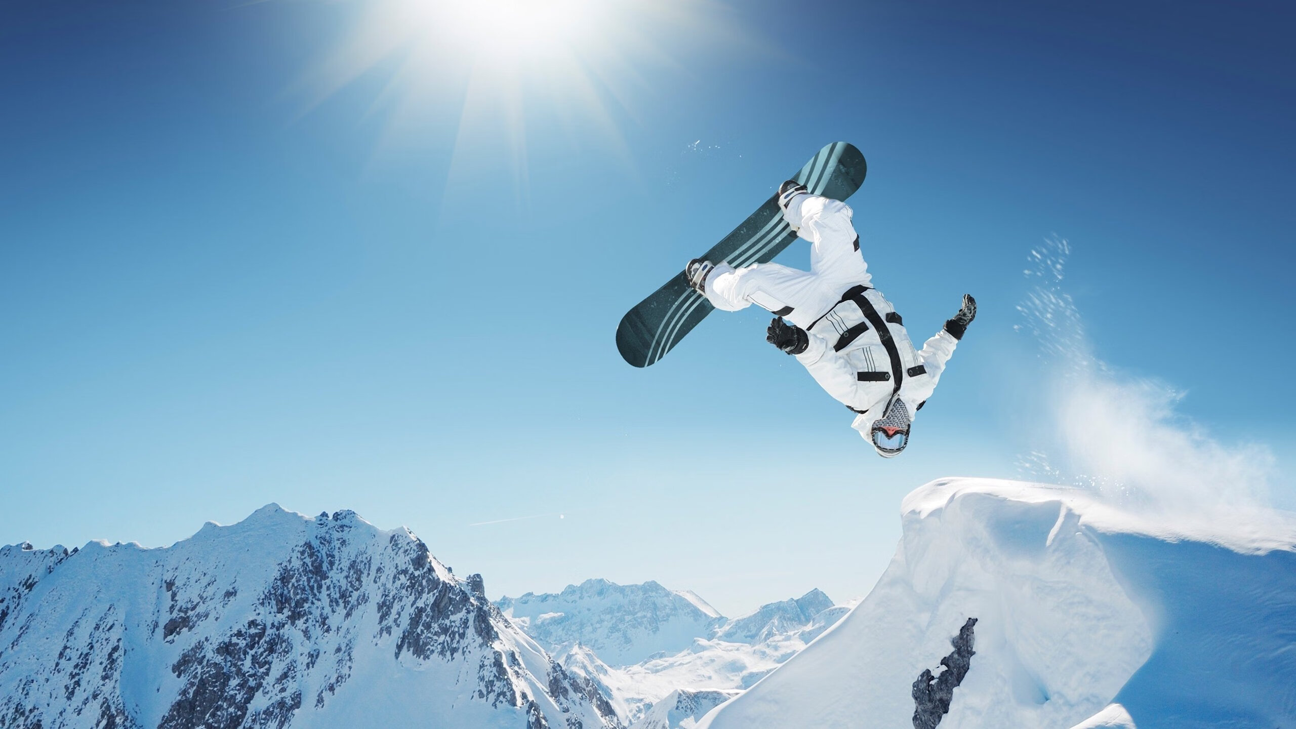 F1年度争冠焦点战,老鹰压哨击败爵士,赛道内外的命运交响