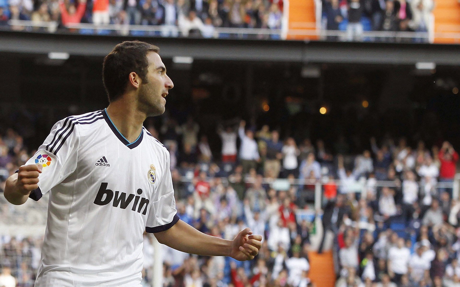 快船踏平上海队，杰伦·格林高光表现背后的篮球全球化真相