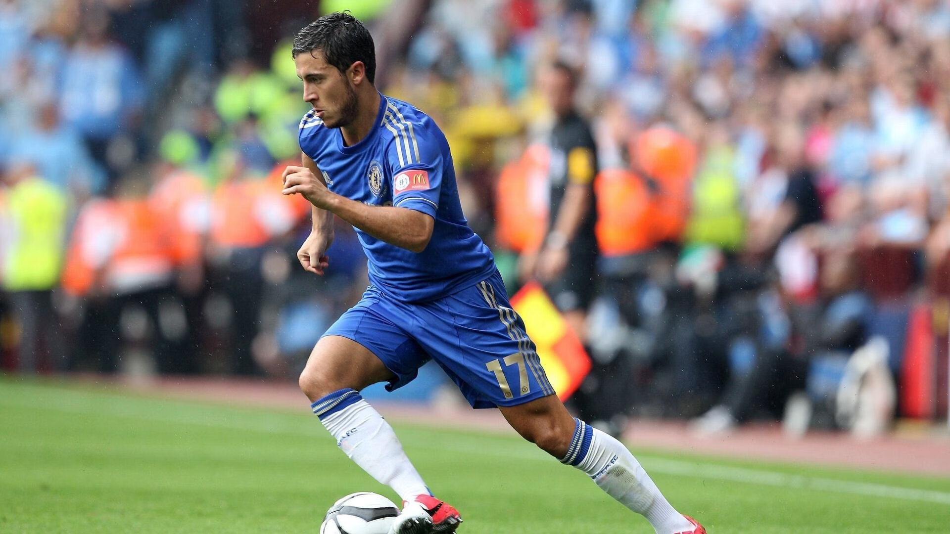 F1年度争冠之夜，厄德高打出生涯之夜，当赛道轰鸣与绿茵心跳同频