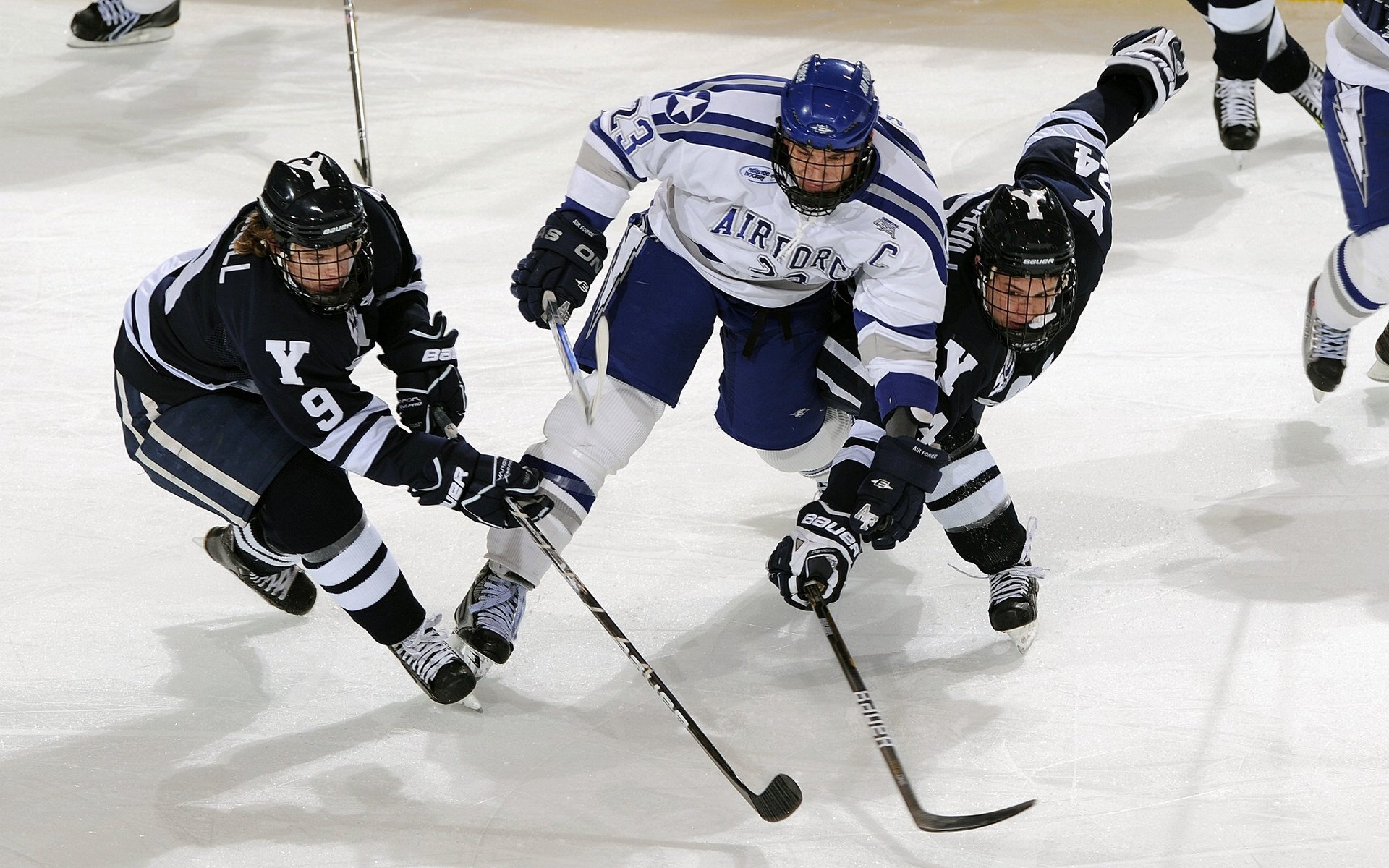 詹姆斯硬仗之王，老鹰决胜局带走勇士，诠释何为真正的王者